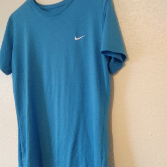 Nike Fit Dry T-Shirt - Picture 3 of 8